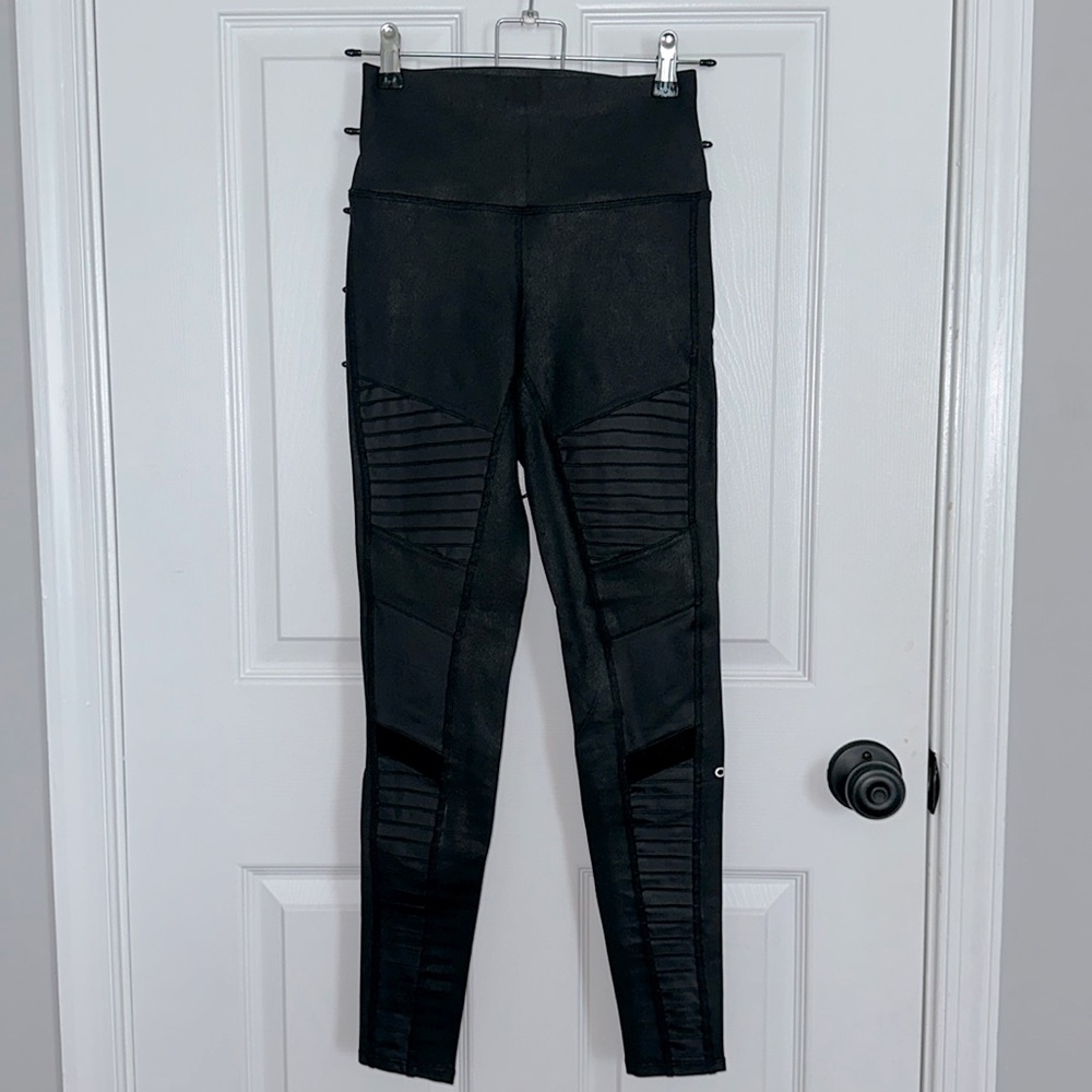 Women’s Alo Yoga faux leather moto leggings size XS